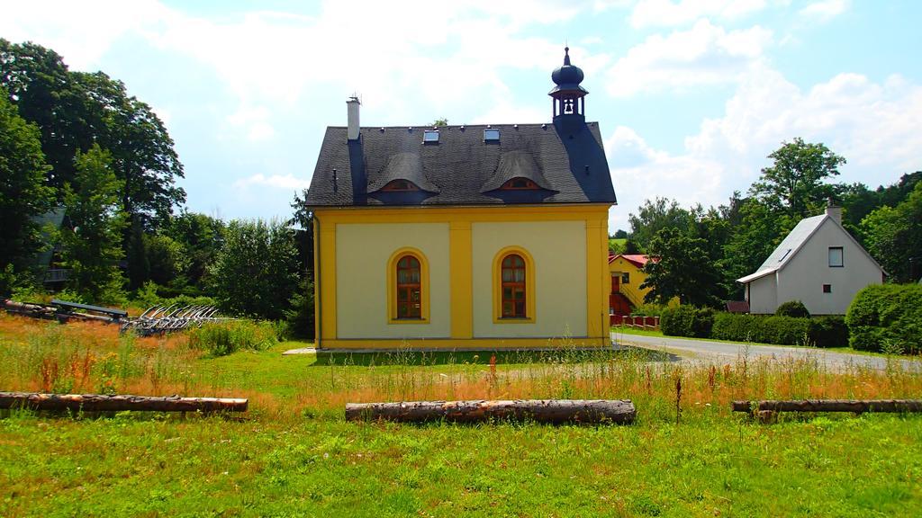 Hotel Penzion Pod Zvonem Hynčice pod Sušinou Exteriér fotografie